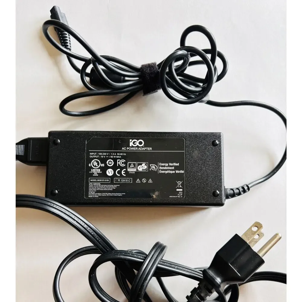 iGo (6630137-0100) 19V 90W 1.5A 50-60Hz AC Adapter Power Supply Charger Only